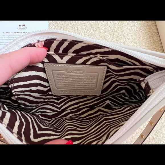 Coach Straw, Floral White Wristlet - Picture 7 of 8